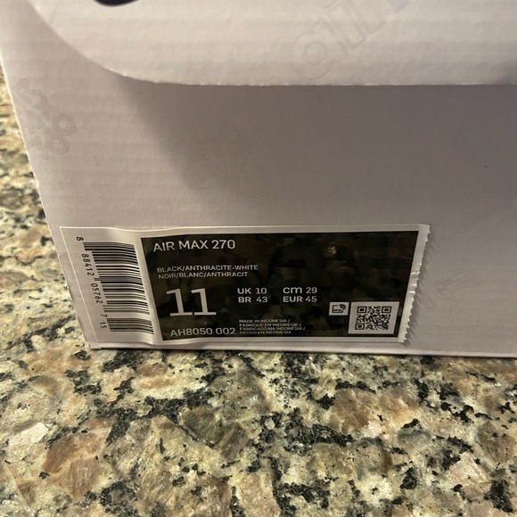 Nike Air Max 270 men’s size 11 - Picture 3 of 3
